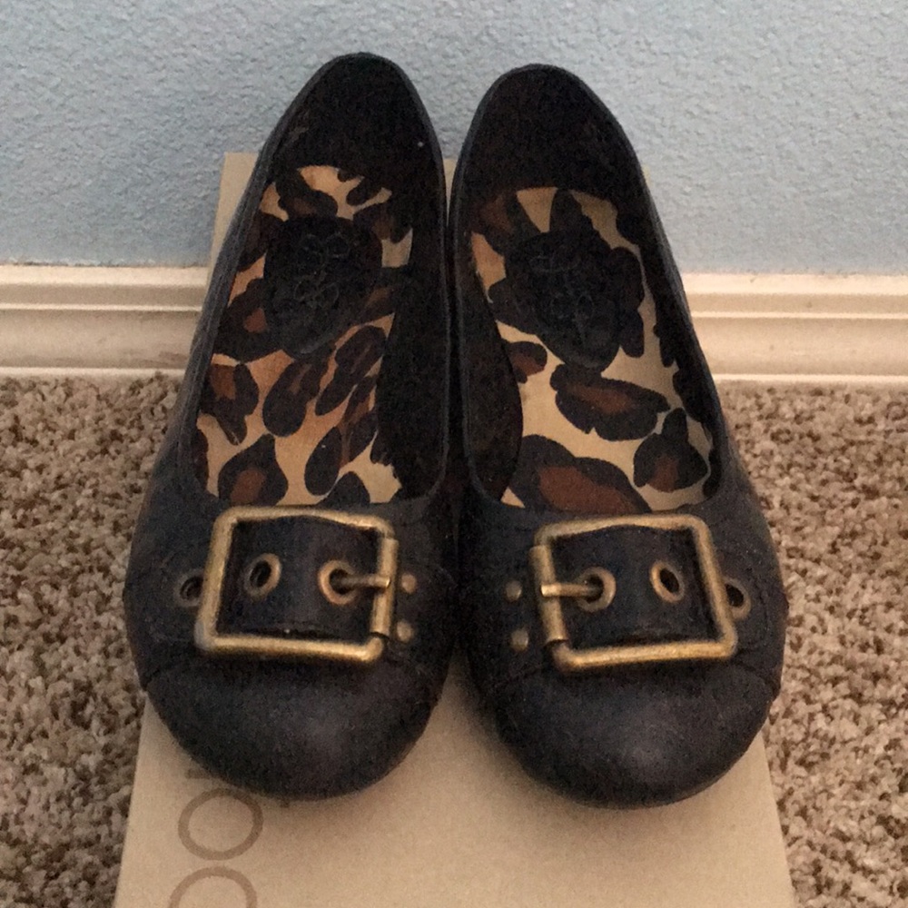 Black flats